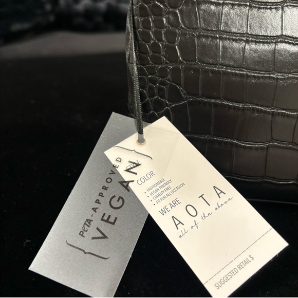 AOTA Elena Black Vegan Leather Croc Embossed Bucket Bag & Crossbody • NWT - Picture 8 of 16